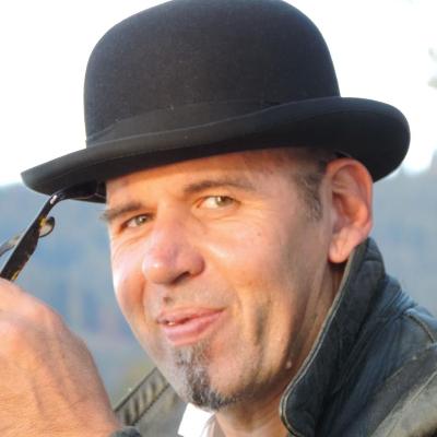 Tchelebi, Alexander
